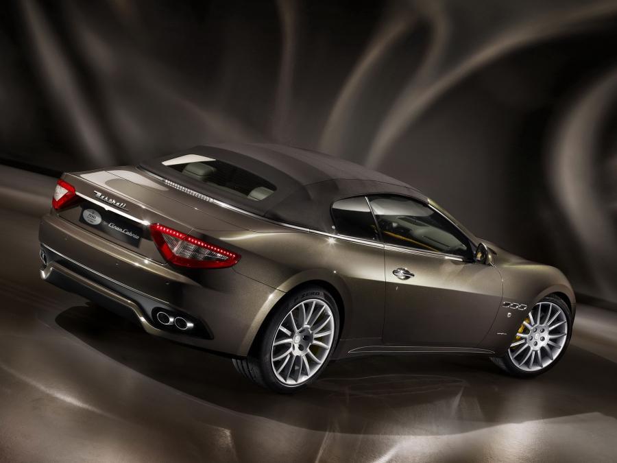  Maserati GranCabrio Fendi 2011 года  (фото 16 из 16)